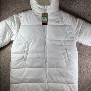 Nike Women's Sportswear Therma-FIT Loose Classic Puffer Jacket New With Tags XL